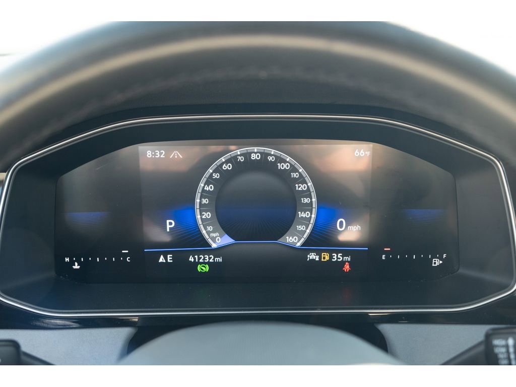 Used 2025 Volkswagen Jetta SE image 22