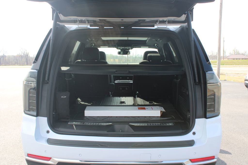 New 2026 Chevrolet Tahoe Premier w/ Sun And Tow Package AWD/4WD image 17