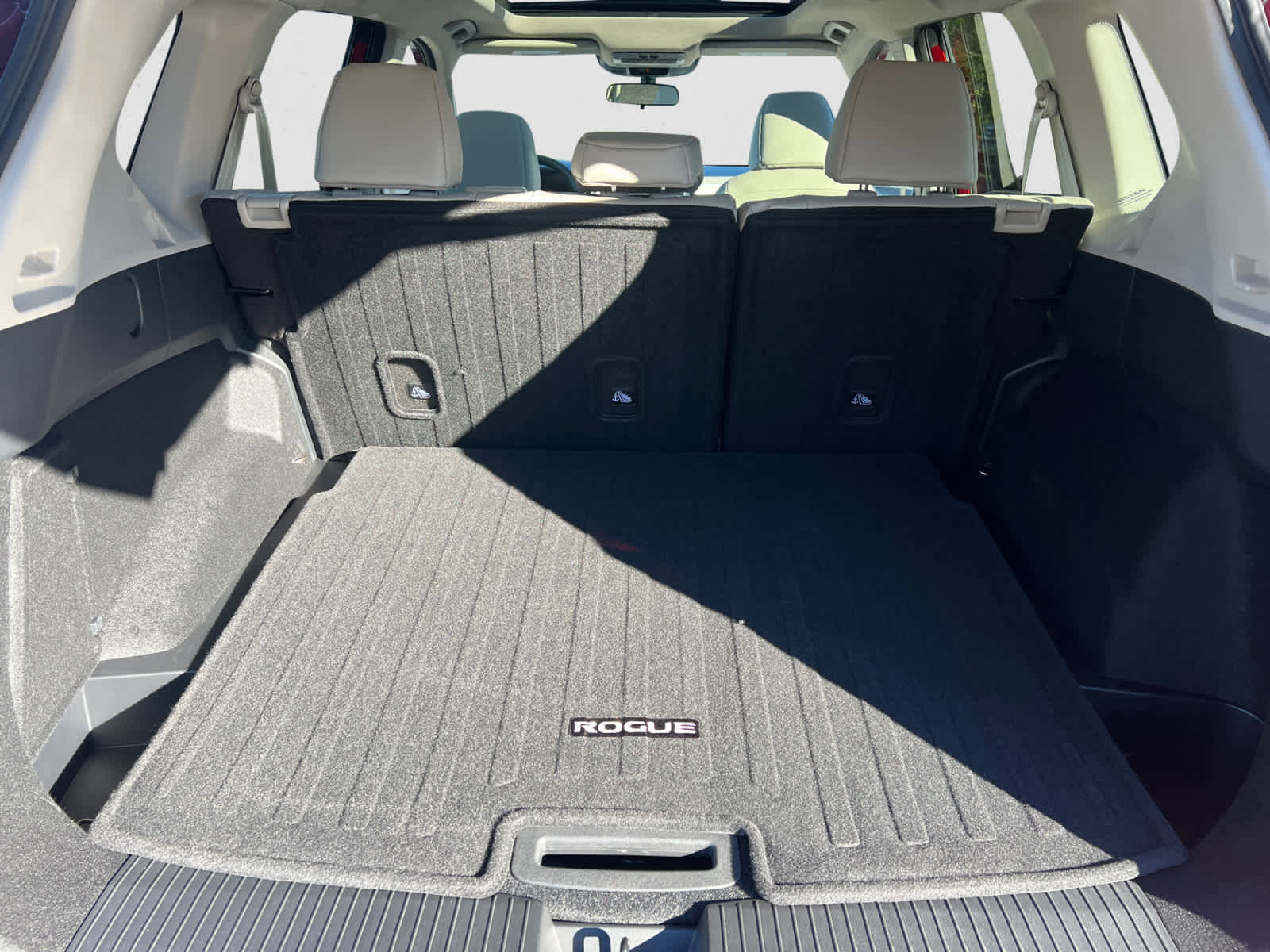 Certified 2026 Nissan Rogue SV w/ SV Premium Package image 5