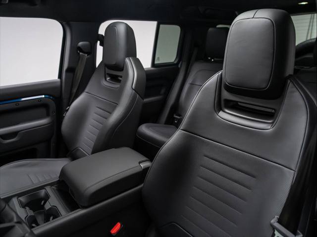 New 2026 Land Rover Defender 110 OCTA AWD/4WD image 19