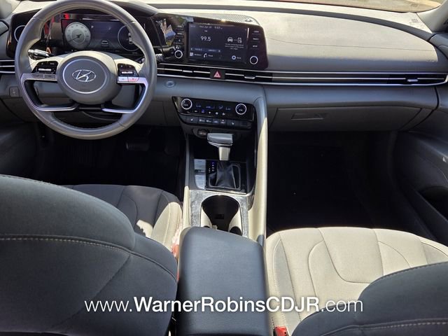 Used 2022 Hyundai Elantra SEL w/ Convenience Package image 8