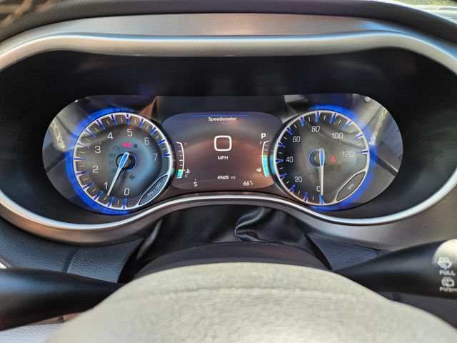 Used 2024 Chrysler Pacifica Touring-L FWD image 29
