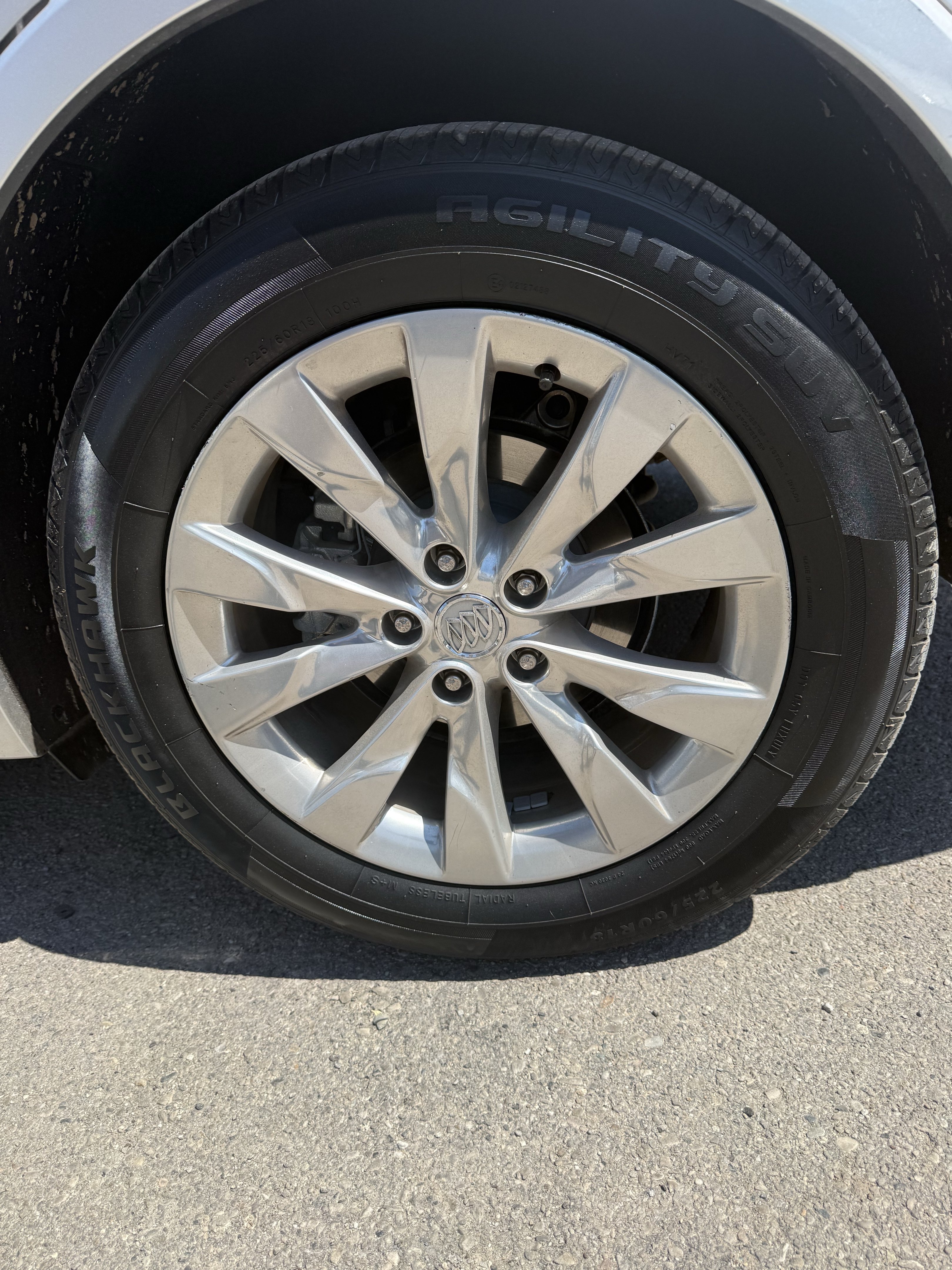 Used 2017 Buick Envision Essence FWD image 9