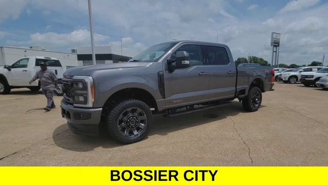 Used 2023 Ford F250 Lariat w/ Sport Appearance Package AWD/4WD image 4