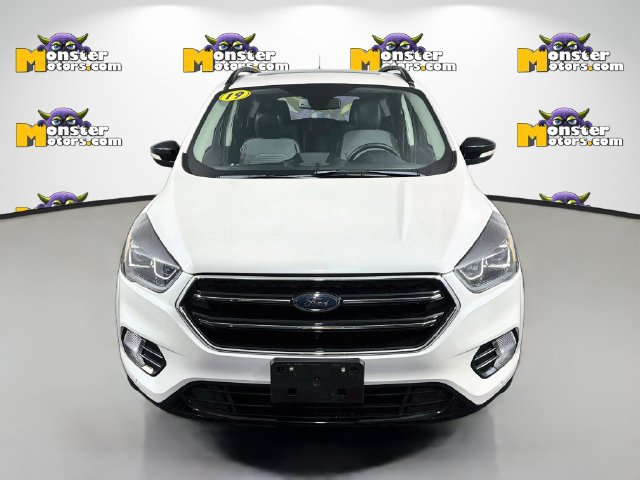 Used 2019 Ford Escape Titanium AWD/4WD image 2