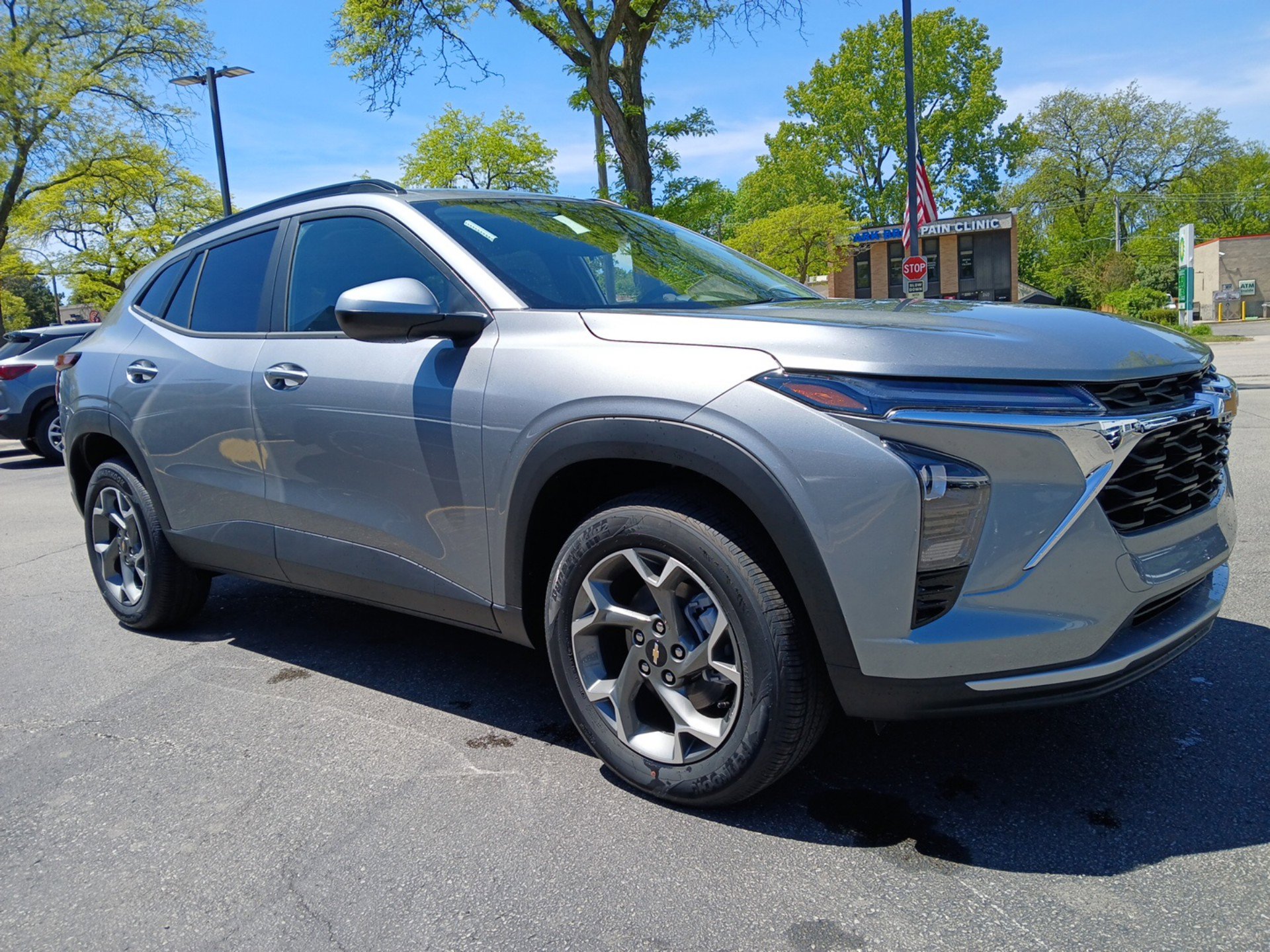 New 2026 Chevrolet Trax LT w/ Driver Confidence Package FWD image 1