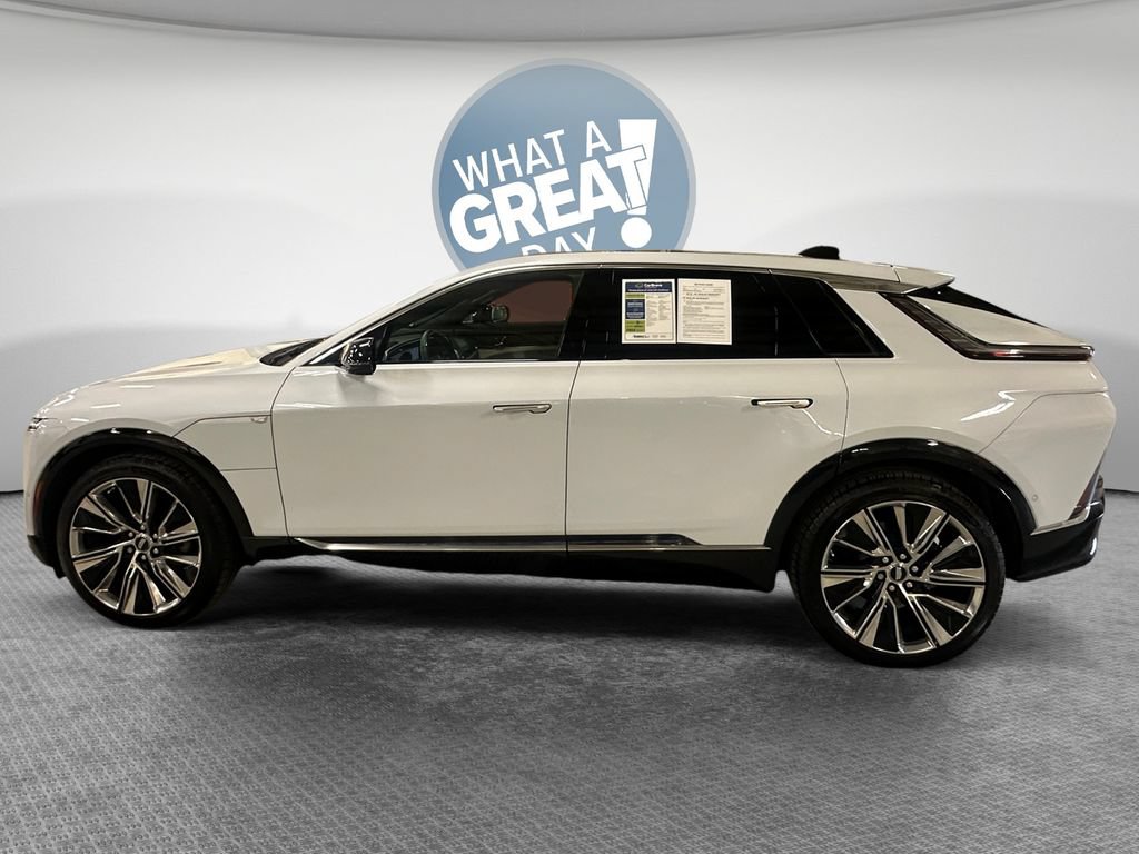Certified 2026 Cadillac Lyriq Signature Luxury w/ Nappa Leather Package AWD/4WD image 8