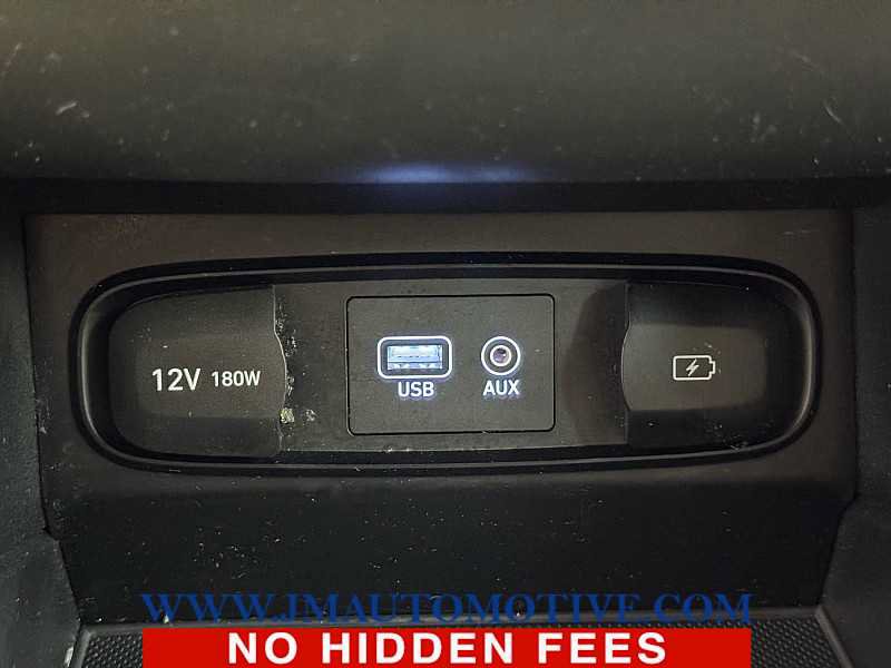 Used 2019 Hyundai Santa Fe SE AWD/4WD image 33