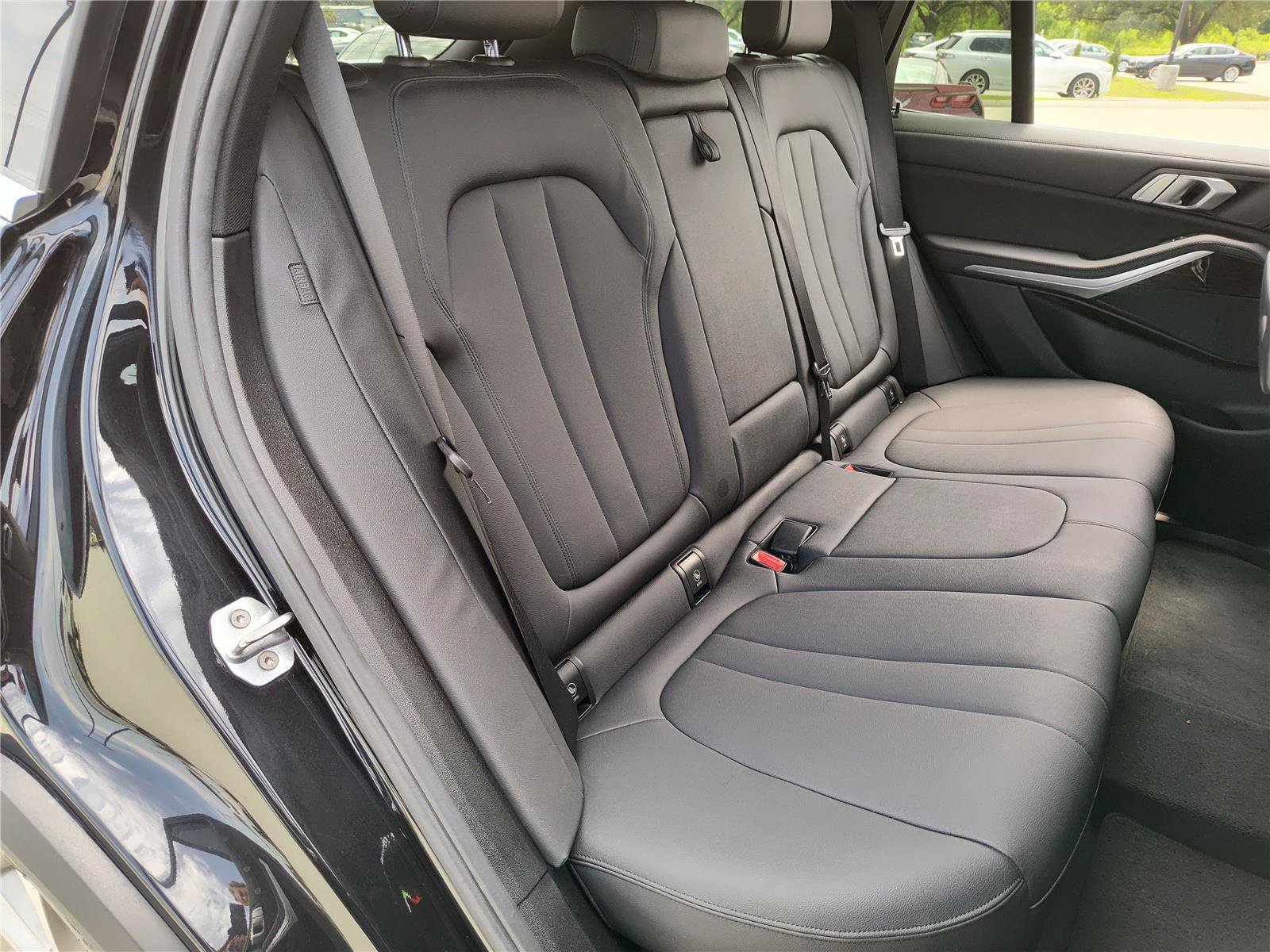 Used 2019 BMW X5 xDrive40i w/ Premium Package 2 image 27