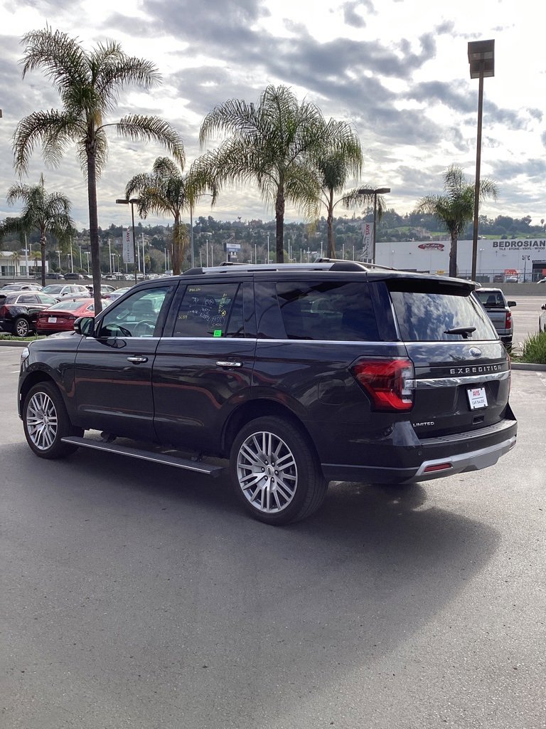 Used 2024 Ford Expedition Limited image 7