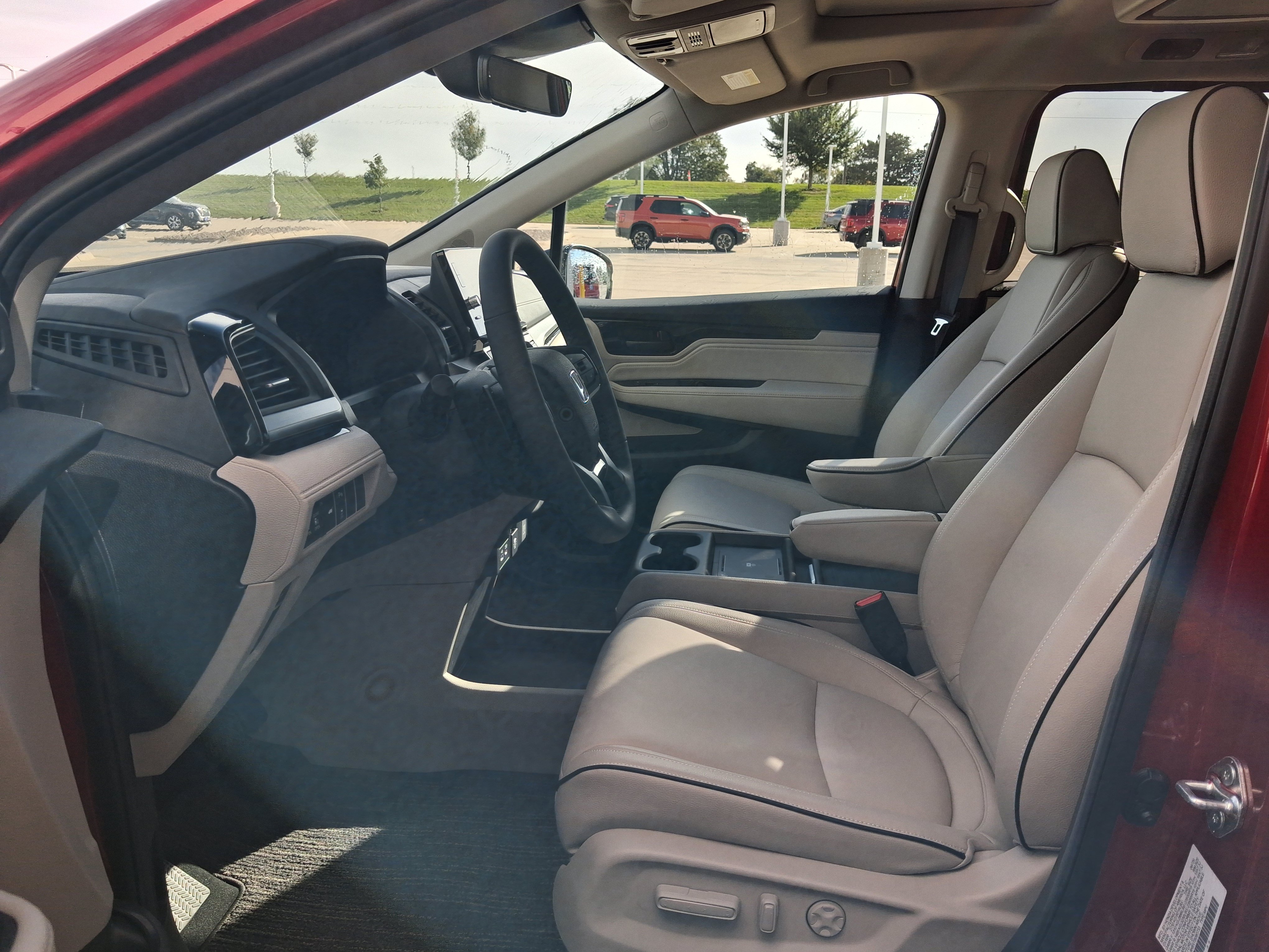 New 2026 Honda Odyssey Touring image 7