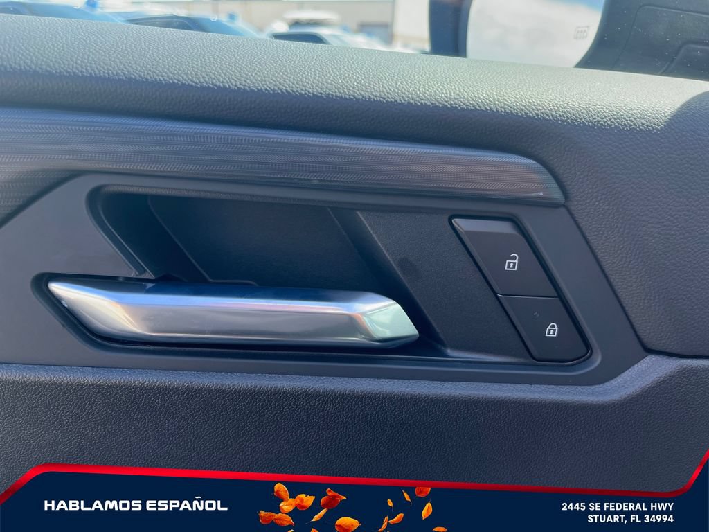 New 2026 GMC Acadia AT4 w/ Super Cruise Package AWD/4WD image 12