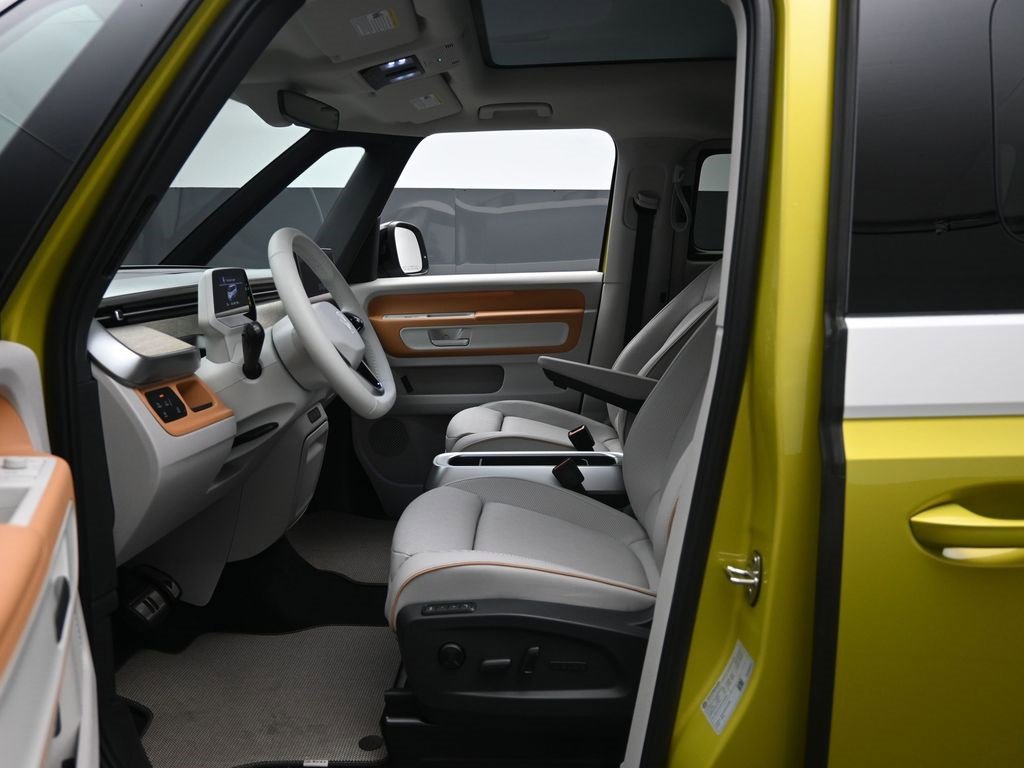 New 2025 Volkswagen ID. Buzz 1st Edition image 18