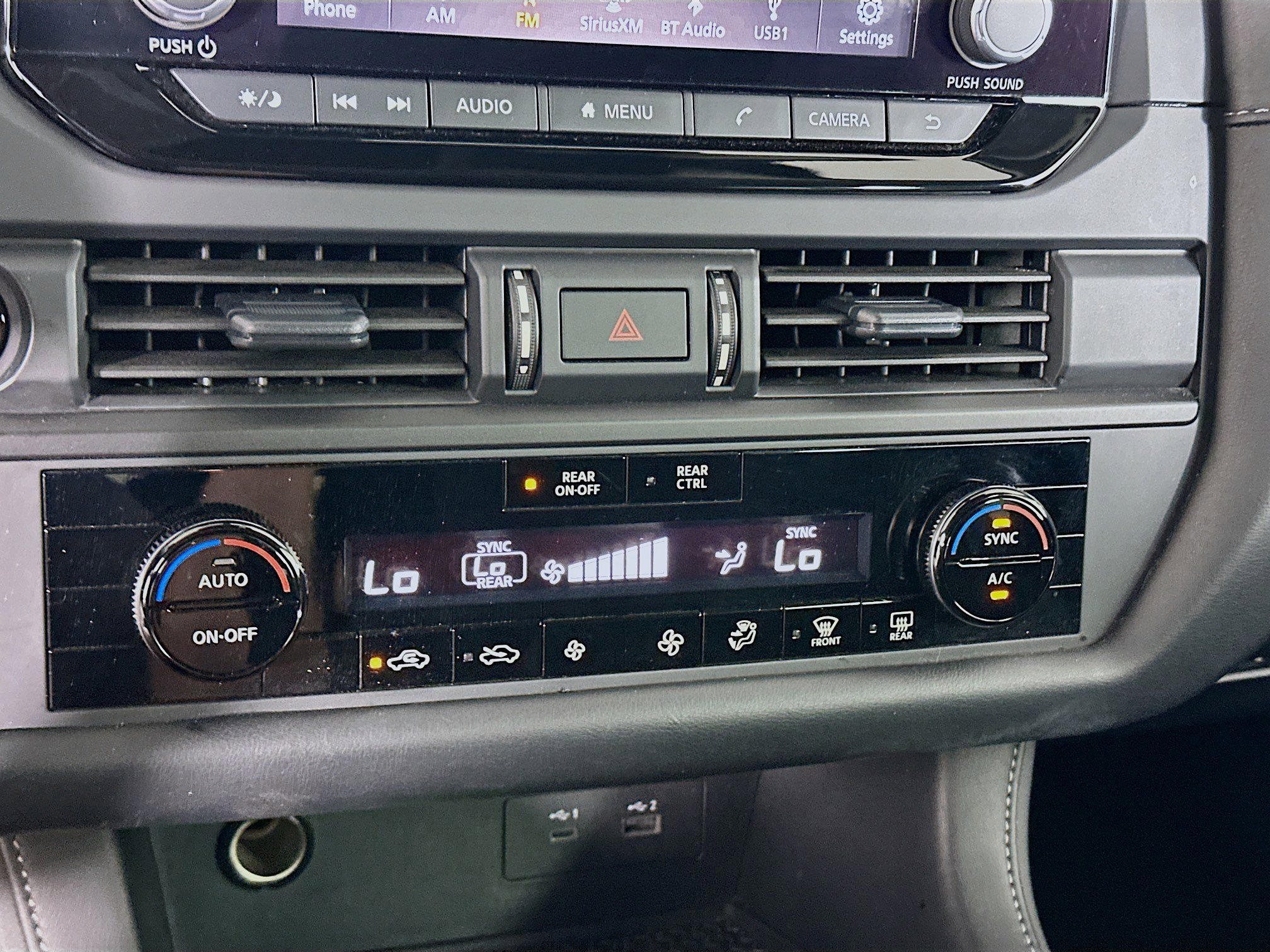 Used 2025 Nissan Pathfinder S image 23