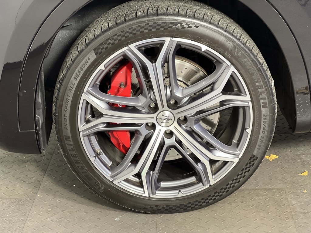 Used 2019 Maserati Levante Trofeo image 13