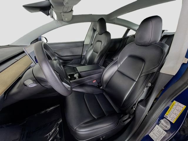 Used 2020 Tesla Model 3 Standard Range RWD image 11