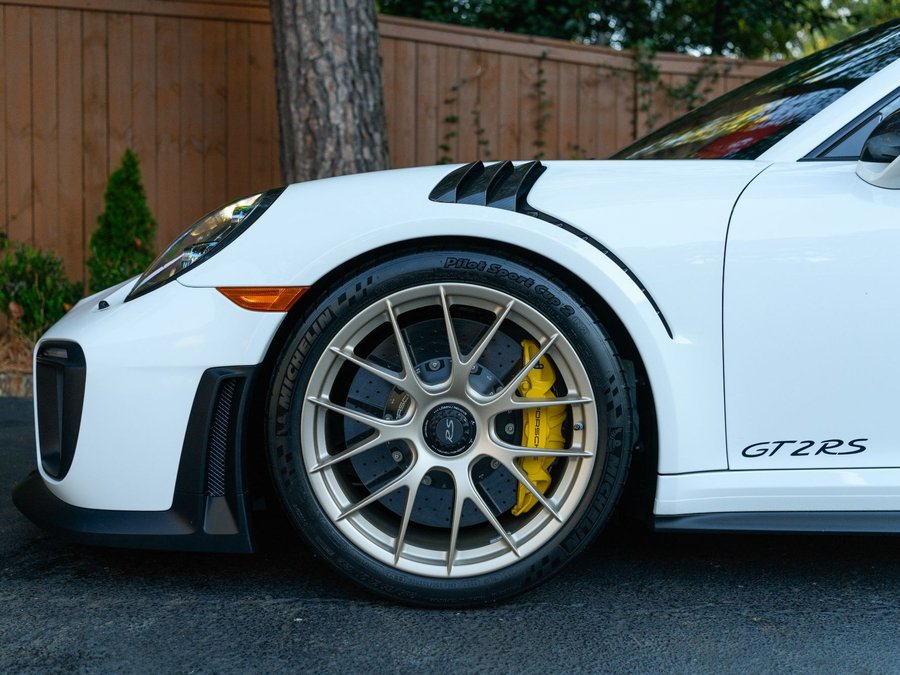 Used 2018 Porsche 911 GT2 RS RWD image 9