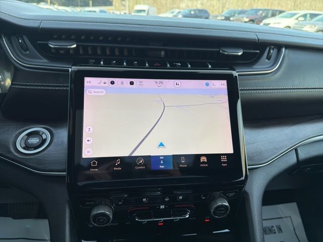 Used 2022 Jeep Grand Cherokee Overland w/ Luxury Tech Group IV image 24