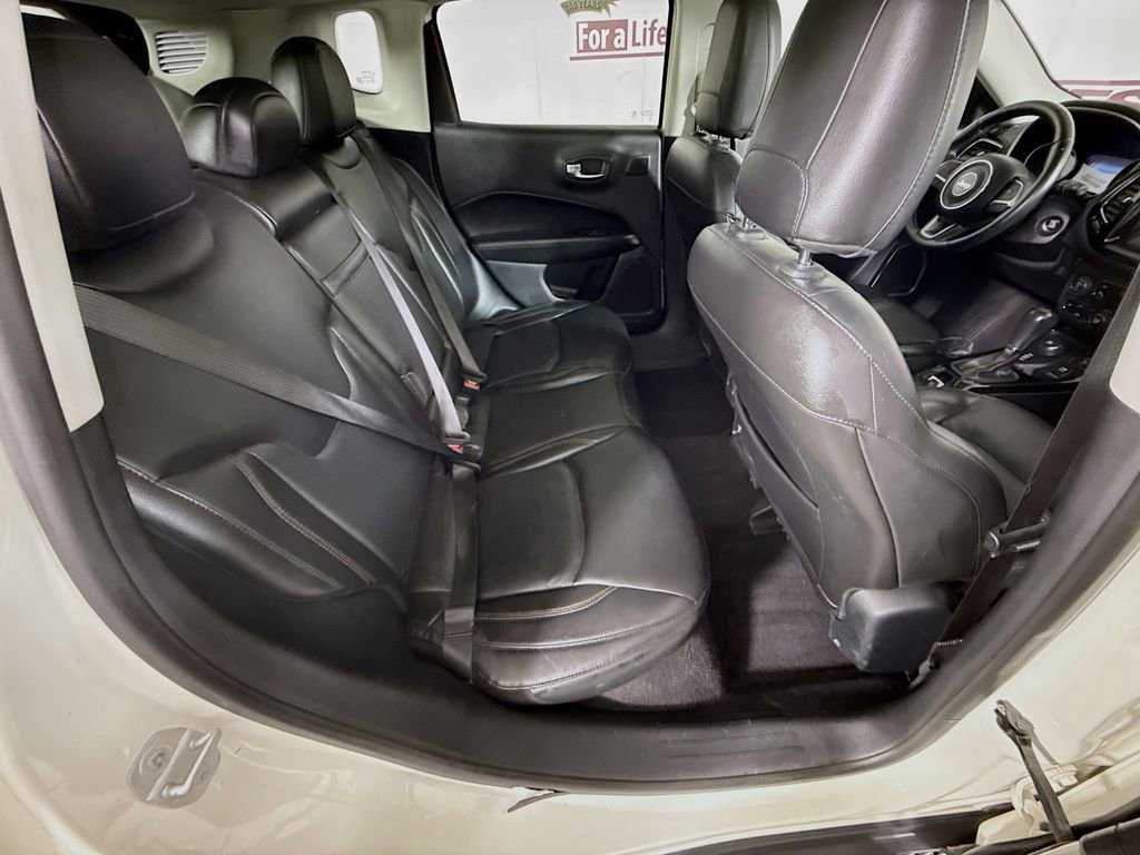 Used 2018 Jeep Compass Limited w/ Navigation Group AWD/4WD image 32