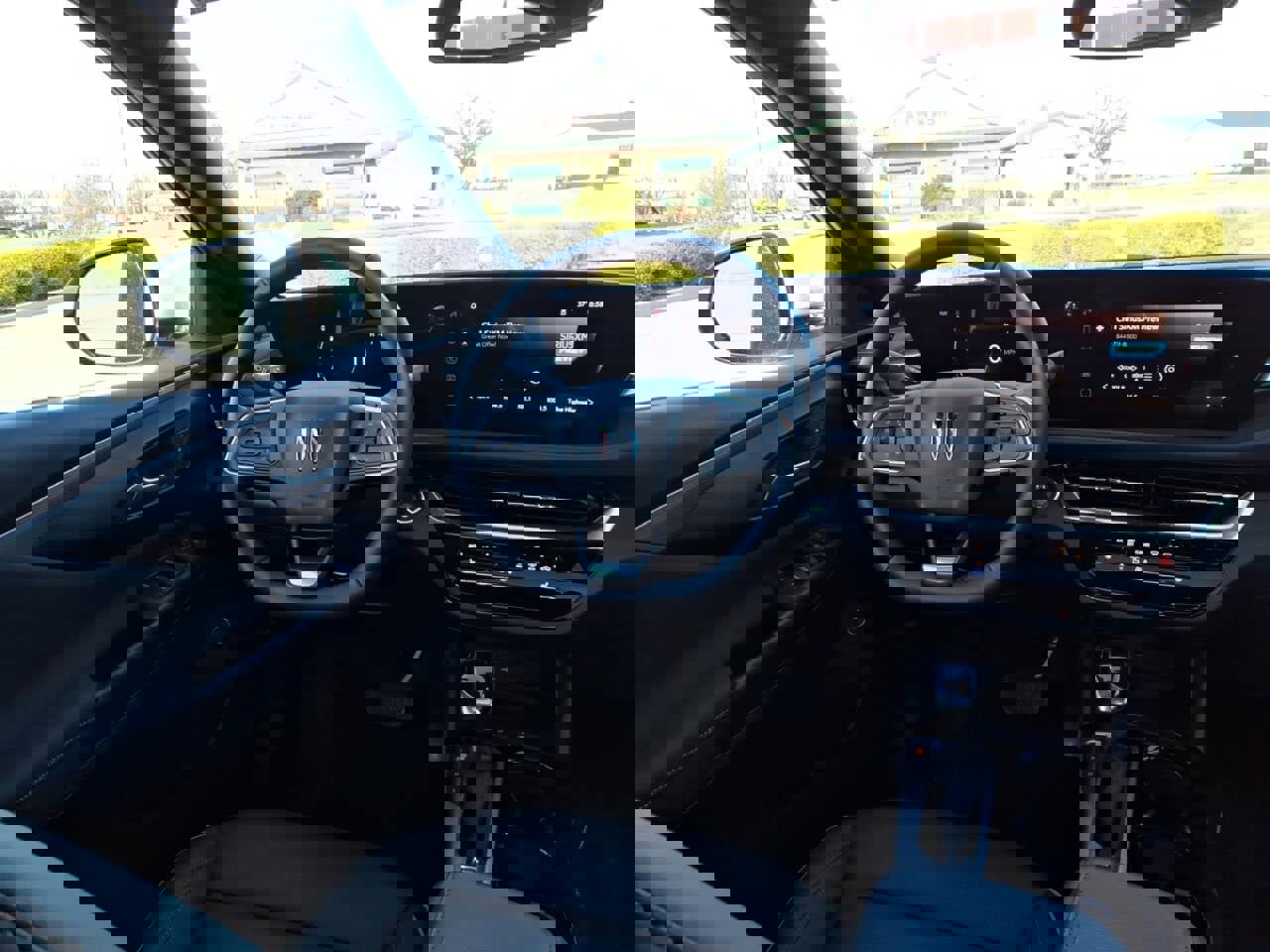 Used 2024 Buick Envista Avenir image 11