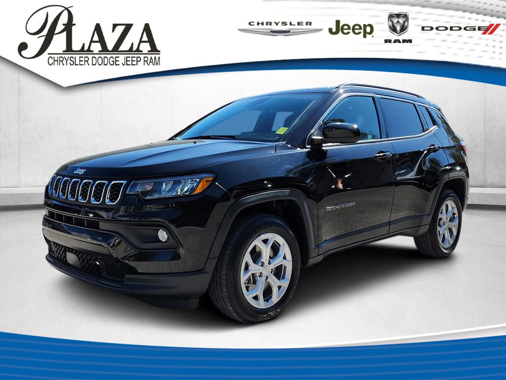 Used 2024 Jeep Compass Latitude image 1