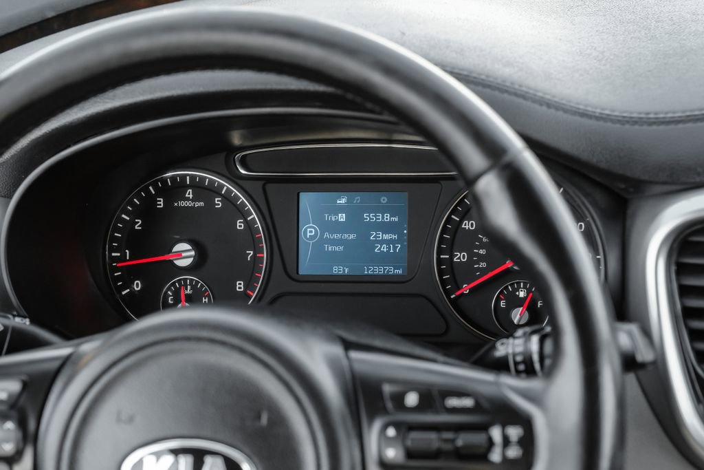 Used 2017 Kia Sorento LX w/ LX Convenience Package image 19