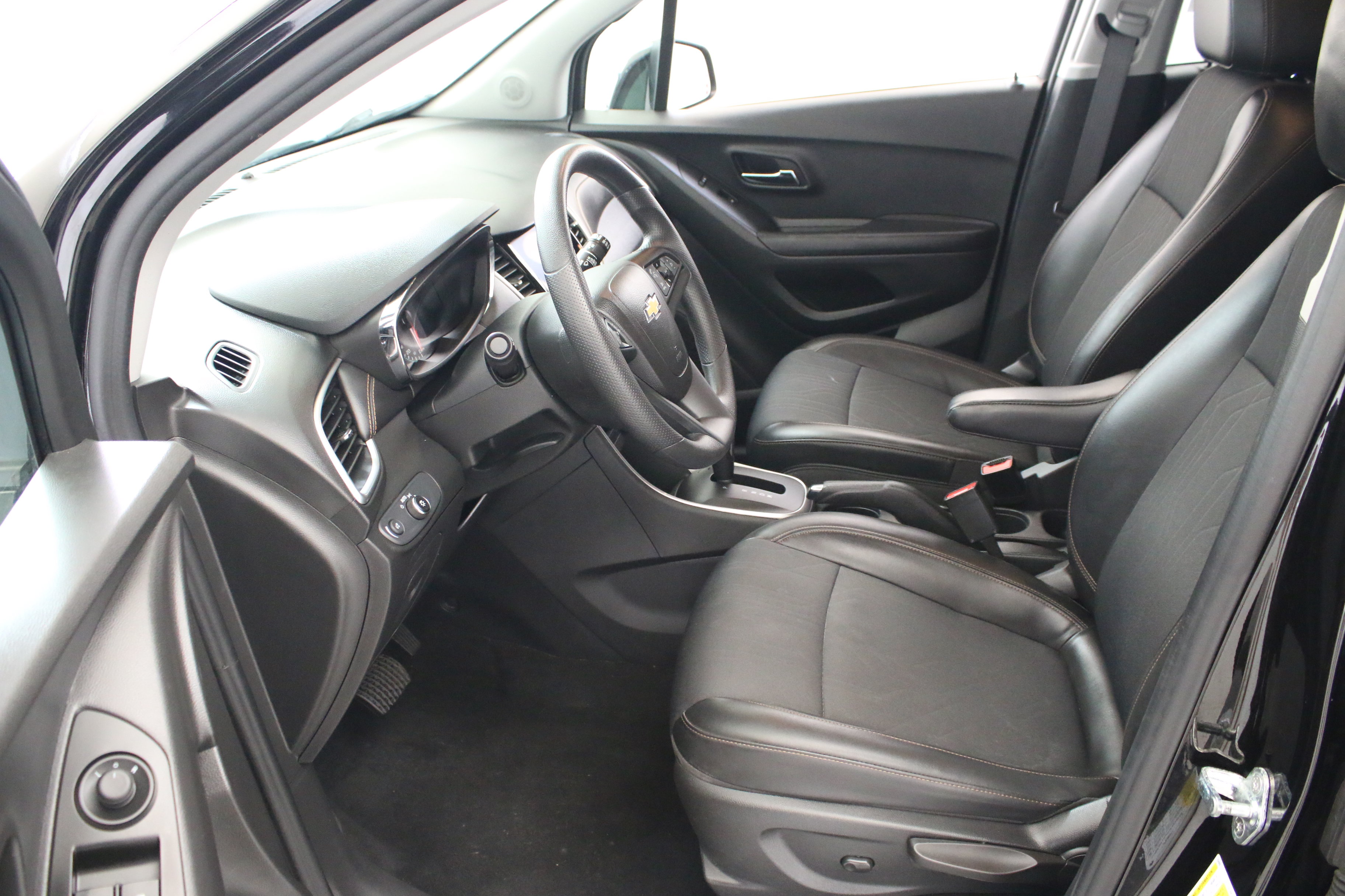 Certified 2022 Chevrolet Trax LT AWD/4WD image 24