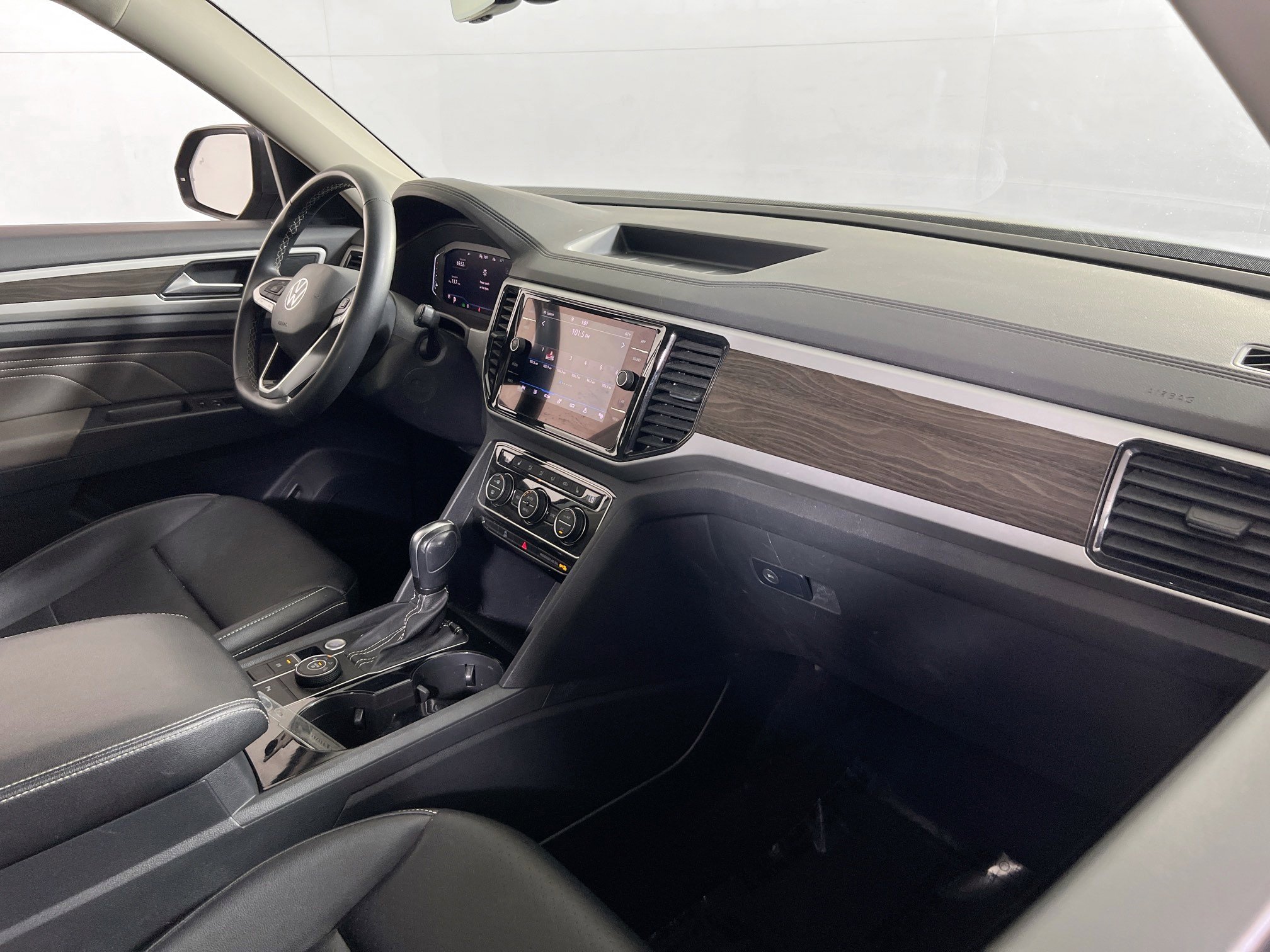 Used 2022 Volkswagen Atlas SE image 28