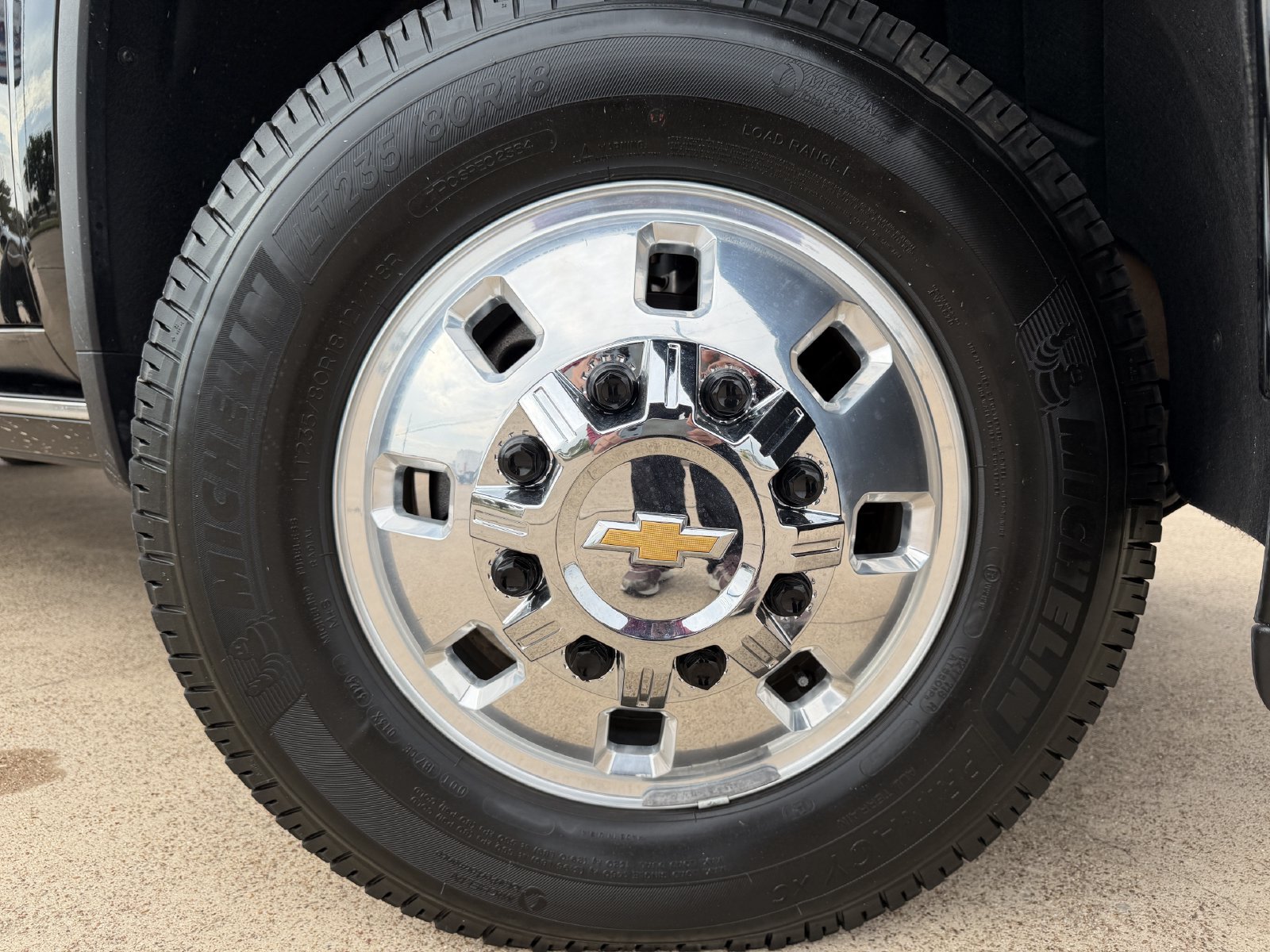 Used 2025 Chevrolet Silverado 3500 High Country w/ Technology Package AWD/4WD image 10