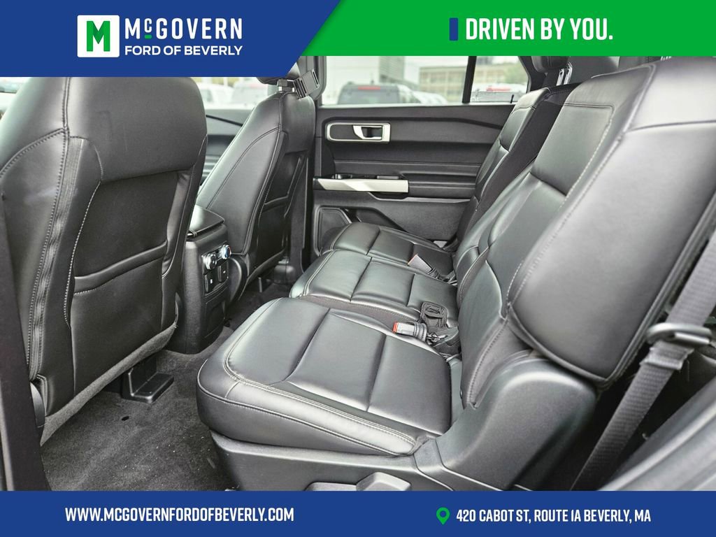 Used 2022 Ford Explorer XLT w/ Equipment Group 202A AWD/4WD image 15