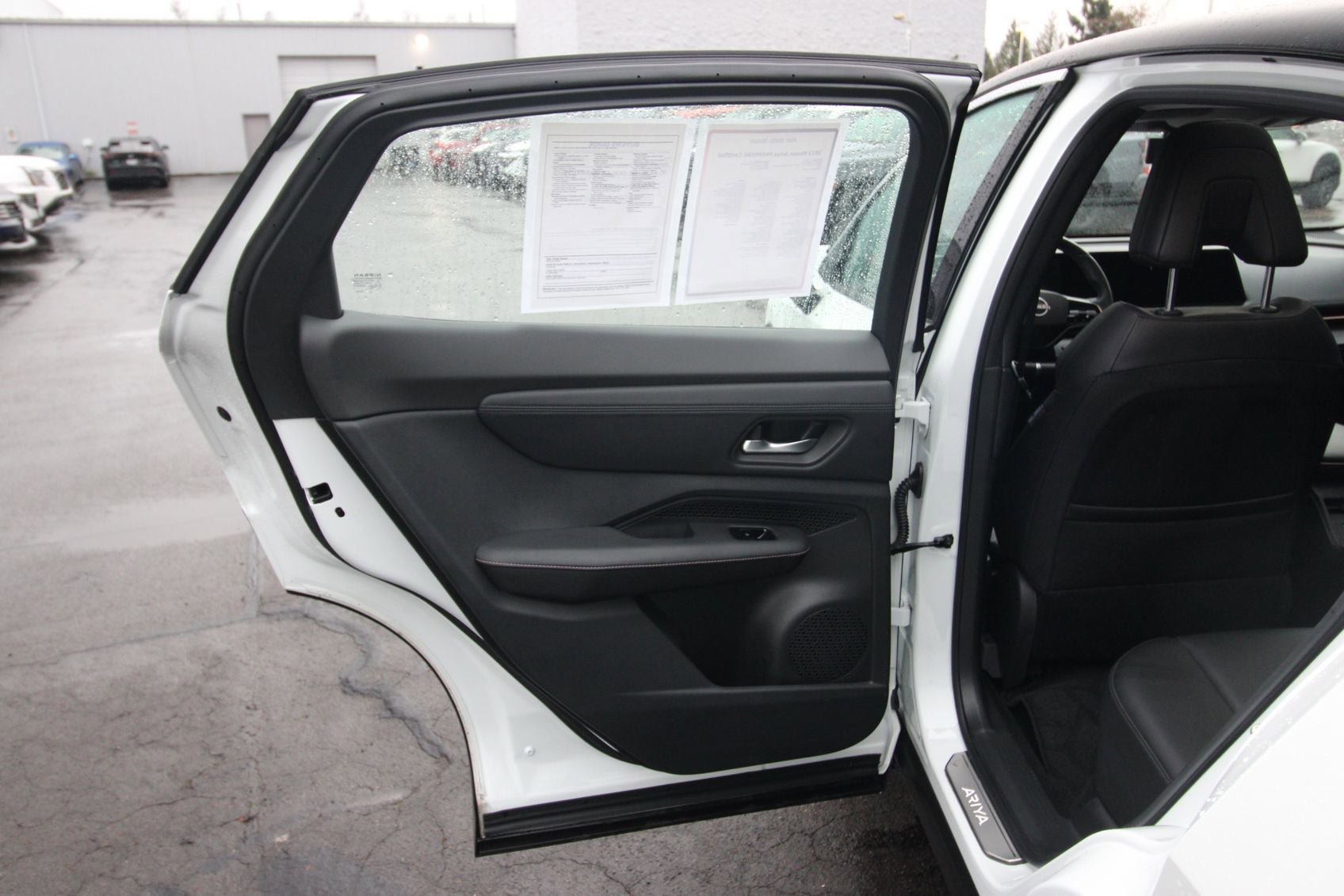 Used 2023 Nissan Ariya FWD image 26