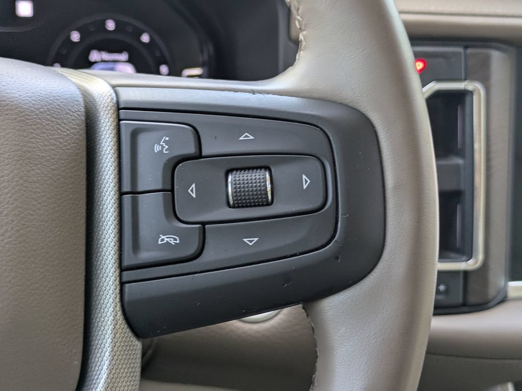 Used 2023 GMC Yukon Denali RWD image 28