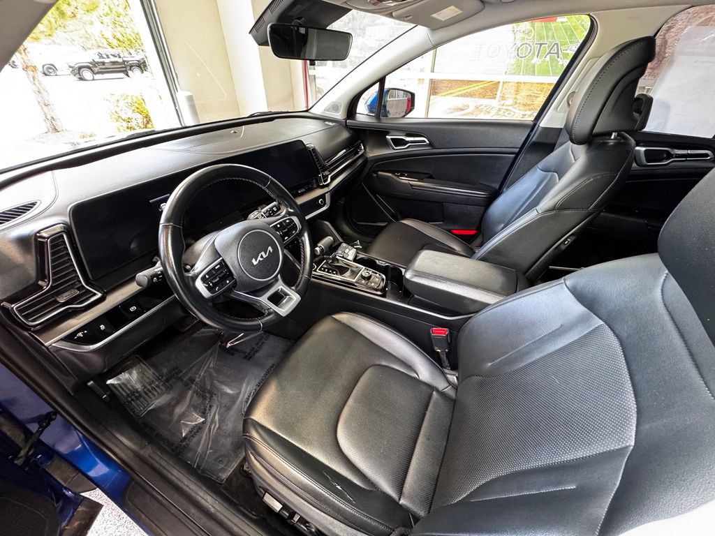 Used 2025 Kia Sportage EX AWD/4WD image 16