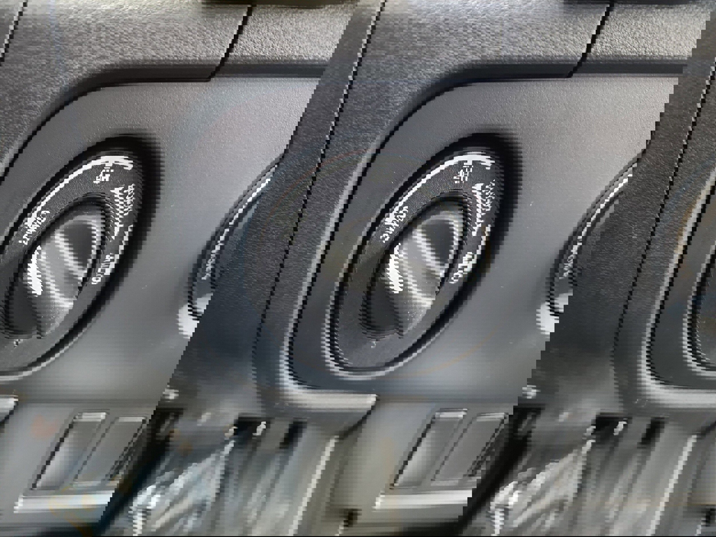 New 2026 Nissan Frontier S image 15