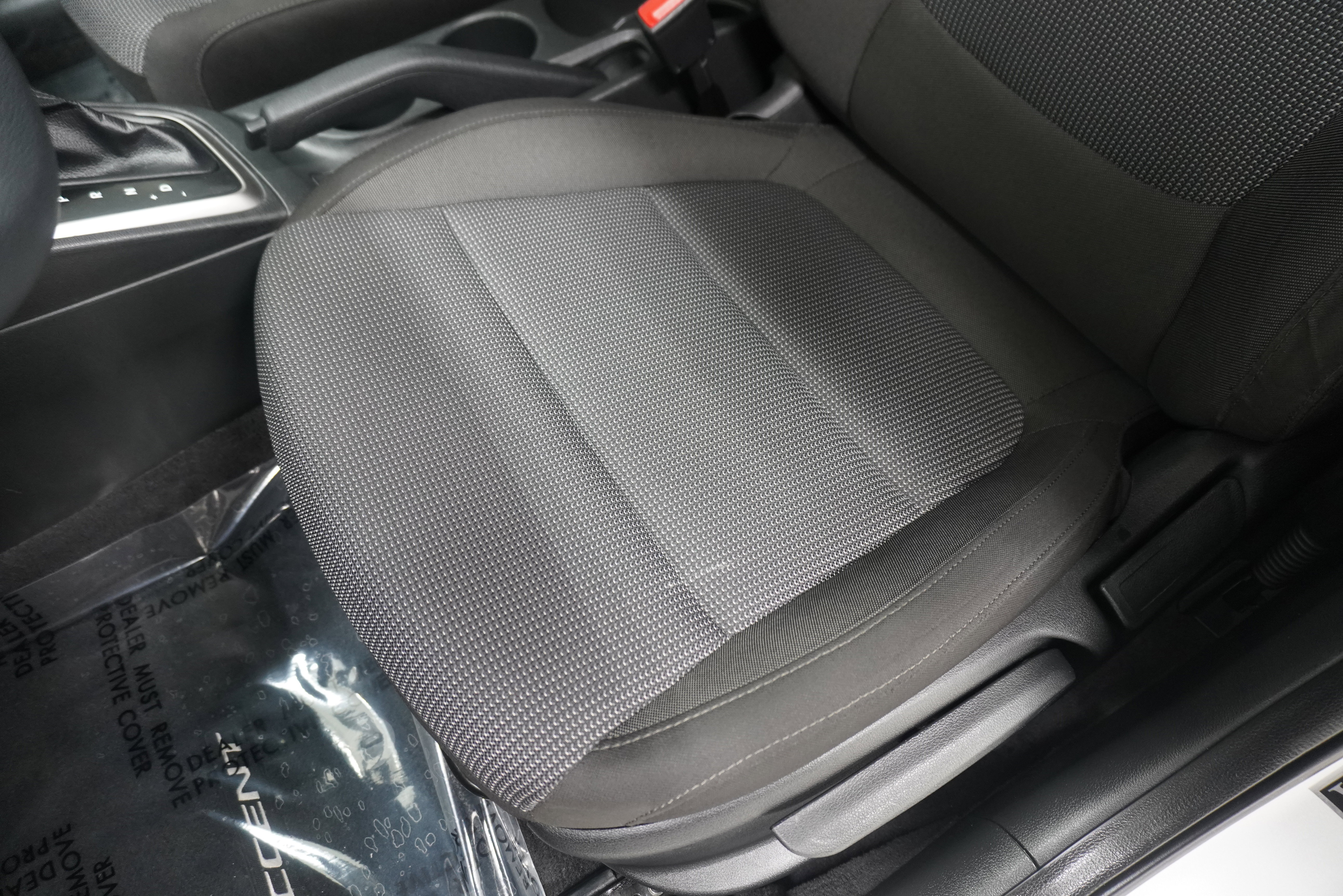 Used 2021 Hyundai Accent SE FWD image 12
