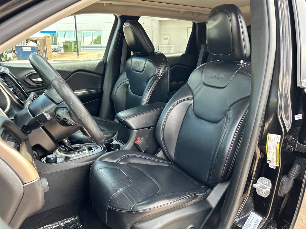 Used 2017 Jeep Cherokee Limited AWD/4WD image 15