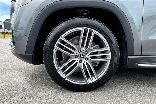 Used 2024 Mercedes-Benz GLS 450 4MATIC image 35