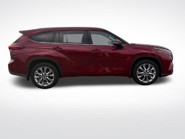 Used 2021 Toyota Highlander Limited AWD/4WD image 6