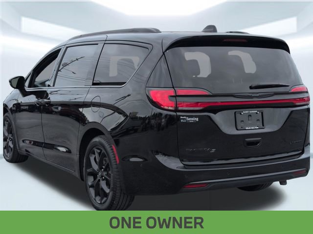 Used 2025 Chrysler Pacifica Limited video 3