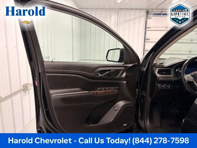 Used 2022 GMC Acadia Denali w/ GMC Pro Grade Package AWD/4WD image 15