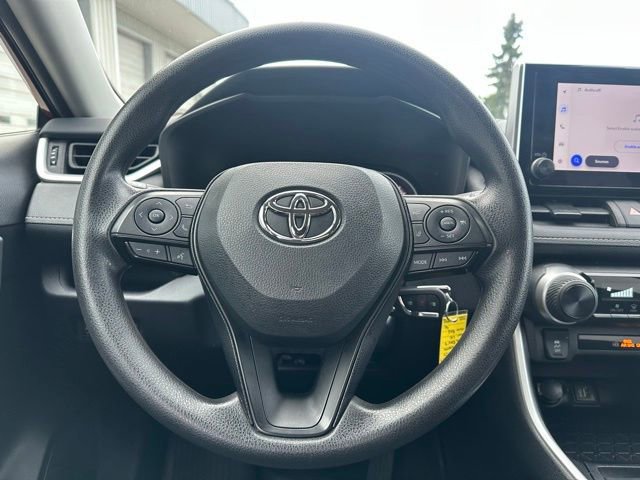 Used 2024 Toyota RAV4 LE image 21