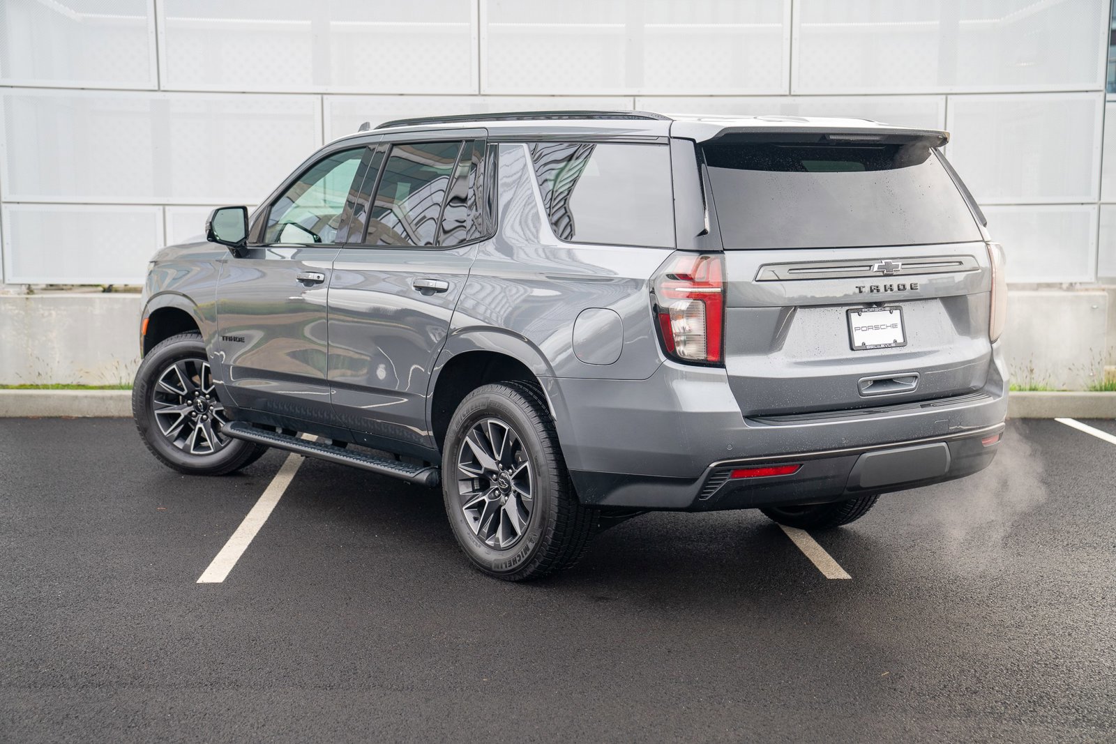 Used 2021 Chevrolet Tahoe Z71 w/ Z71 Off-Road Package image 3