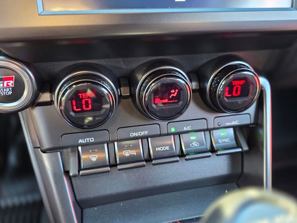 Used 2024 Toyota GR86 TRUENO Edition image 25