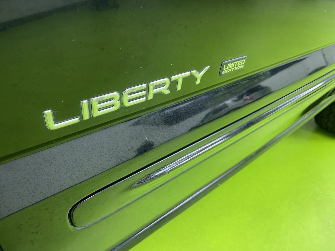 Used 2003 Jeep Liberty Limited image 14