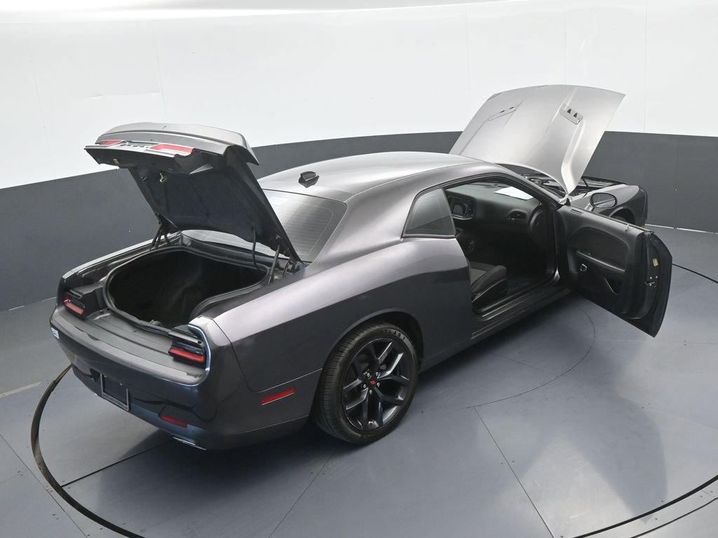 Used 2022 Dodge Challenger SXT w/ Driver Convenience Group RWD image 58