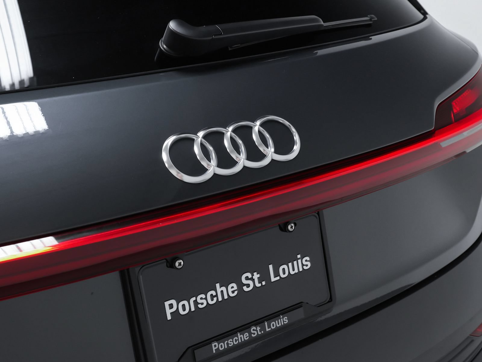 Used 2019 Audi e-tron Prestige AWD/4WD image 18
