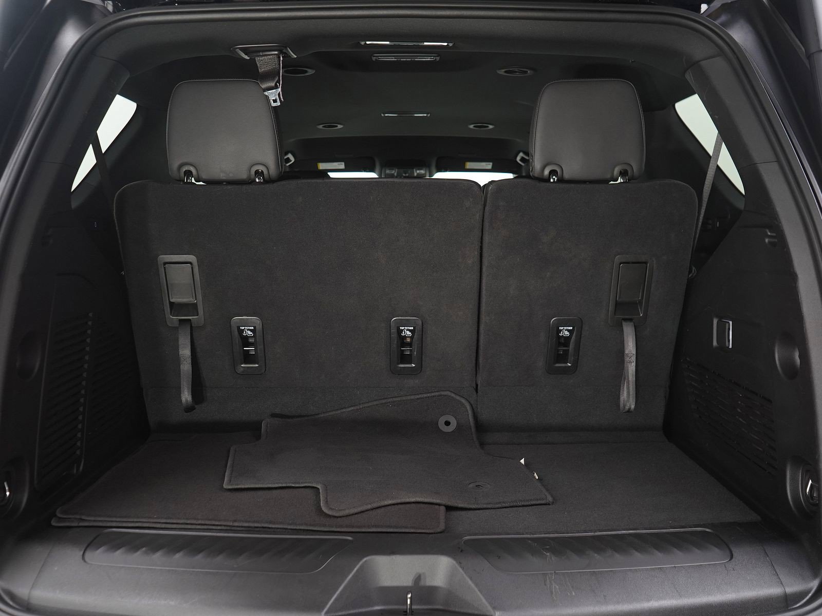 Used 2025 Chevrolet Tahoe LT AWD/4WD image 9