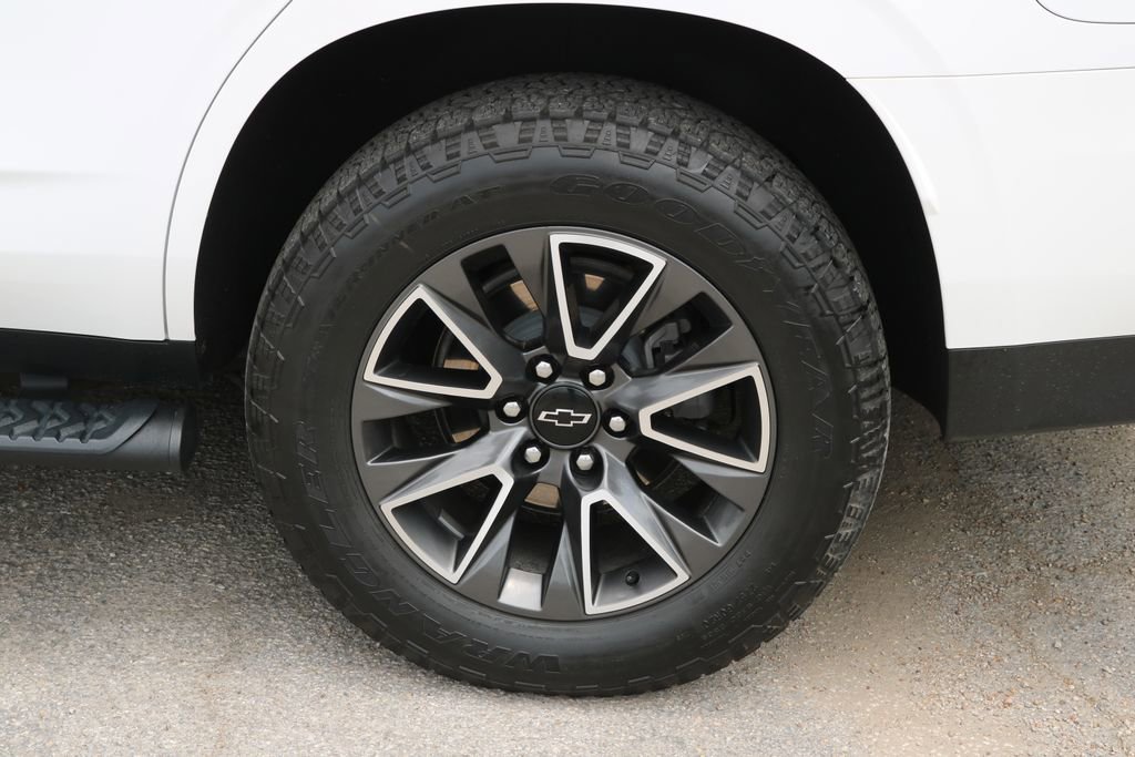 Used 2022 Chevrolet Tahoe Z71 w/ Luxury Package image 9