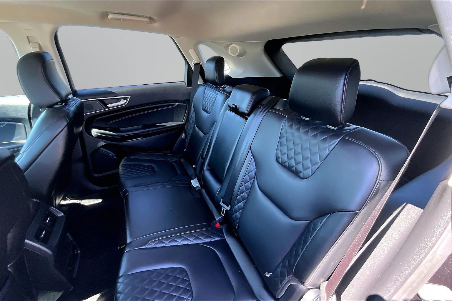 Used 2024 Ford Edge Titanium AWD/4WD image 18