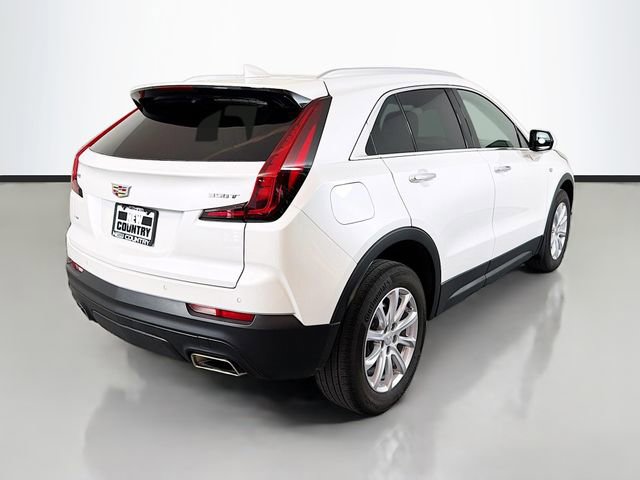 Used 2023 Cadillac XT4 Luxury w/ Cold Weather Package AWD/4WD image 7